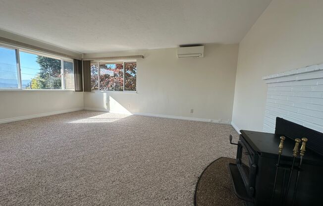 2 beds, 1 bath, 1,176 sqft, $1,750, Unit Heenan 1110