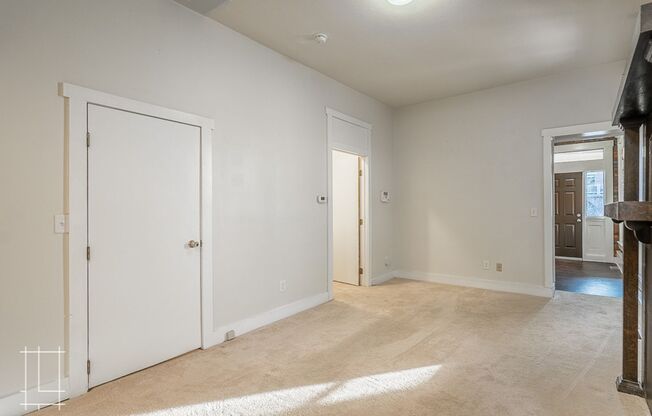 2 beds, 1 bath, $1,625, Unit 814 Neil Ave