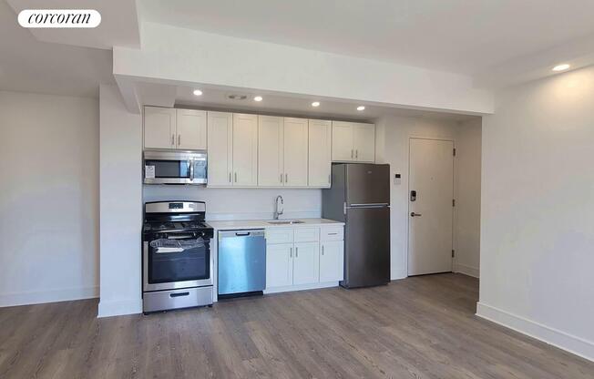 2 beds, 2 baths, $8,000, Unit 15B