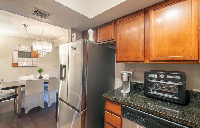 2 beds, 2 baths, $2,500, Unit #107