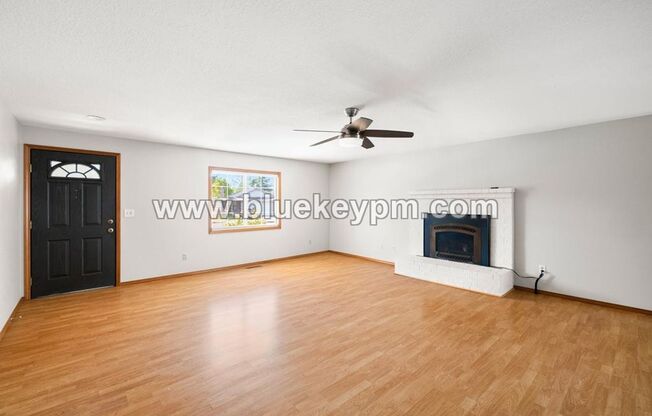 3 Bed, 2 Bath Home in Wilsonville on a Cul-de-sac with Large Backyard