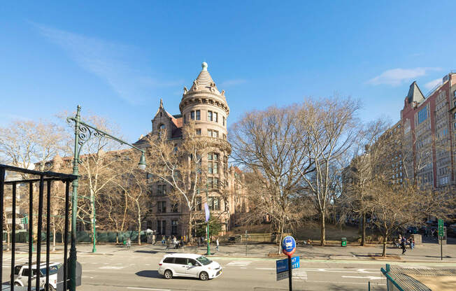 2 beds, 1 bath, $4,795, Unit 2E