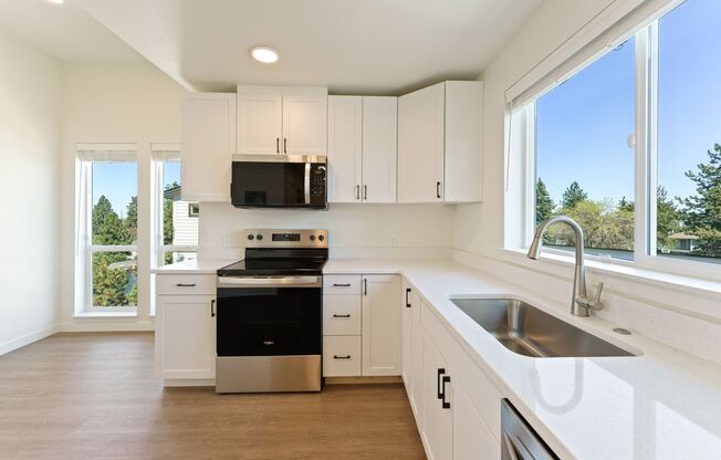 1 bed, 1 bath, 687 sqft, $1,750, Unit 61580 - 106