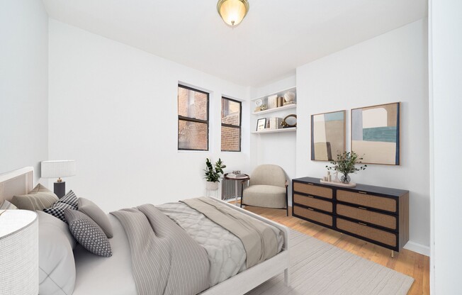 369 W 35 ST