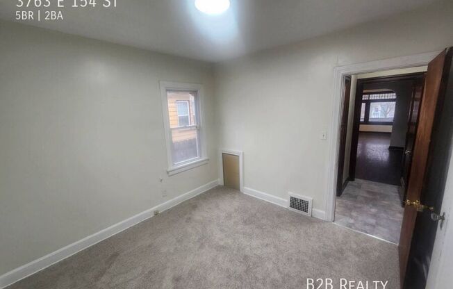 3763 E 154 ST