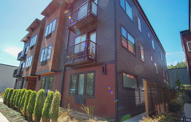 Modern & Spacious 1 Bedroom + Office with Luxe Finishes!