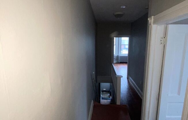 3 beds, 1 bath, $1,300