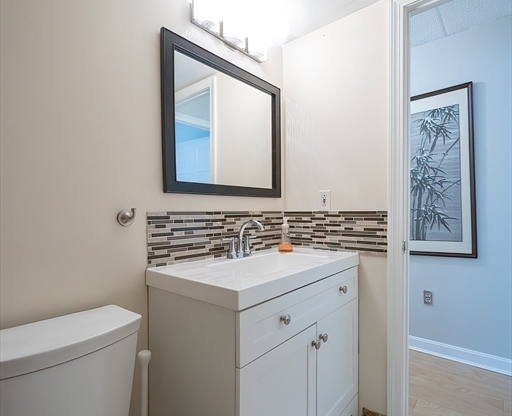 2 beds, 2 baths, 1,030 sqft, $2,900, Unit 43B