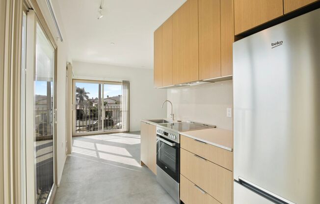 Studio, 1 bath, 401 sqft, $2,195, Unit 402