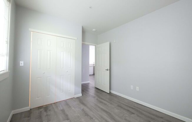 3 beds, 1 bath, $2,395