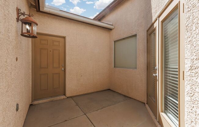 Immaculate single story home with great front and back yards