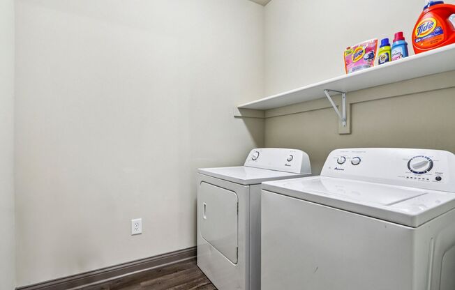 1 bed, 1 bath, 880 sqft, $1,350, Unit 08 - 301