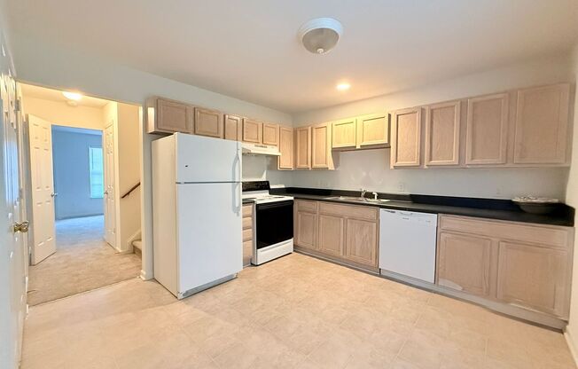 Great West Raleigh location convenient to NC State University, Downtown Raleigh, shopping, dining, and major roadways!