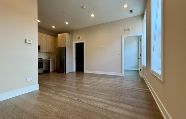 2 beds, 1 bath, 750 sqft, $2,695, Unit 12