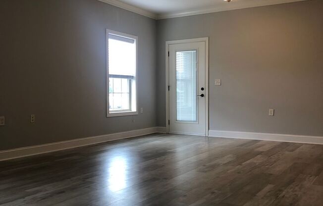 2 beds, 2 baths, 1,074 sqft, $905, Unit 39