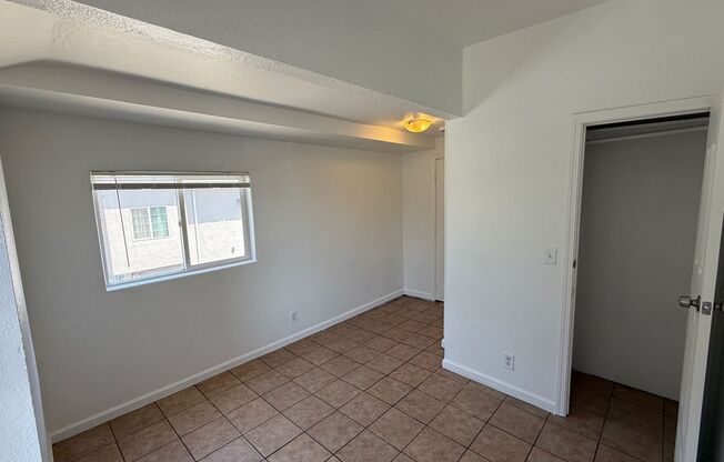 Bissell Ave, 203