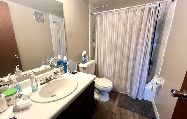 2 beds, 1 bath, $1,145