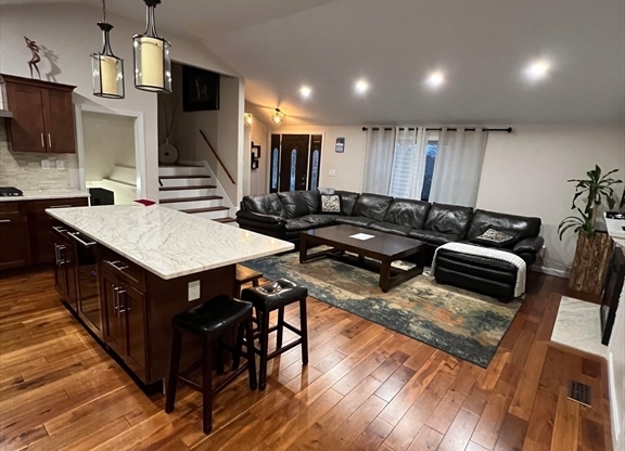 35 GLN CIR