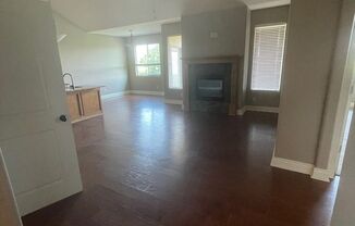 4 beds, 3 baths, 2,600 sqft, $1,950