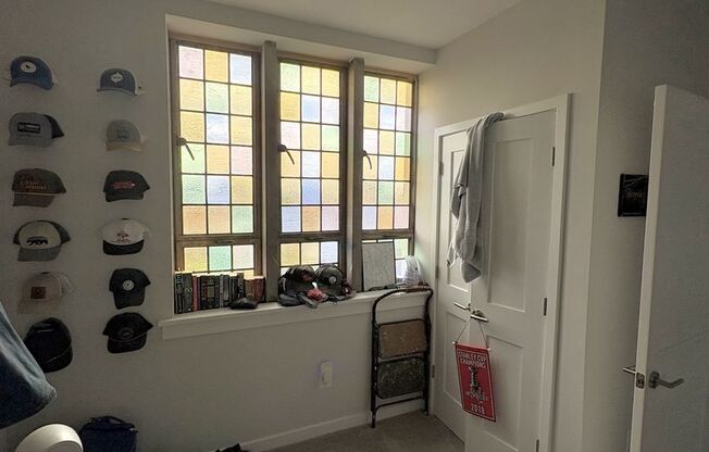 923 S East Ave