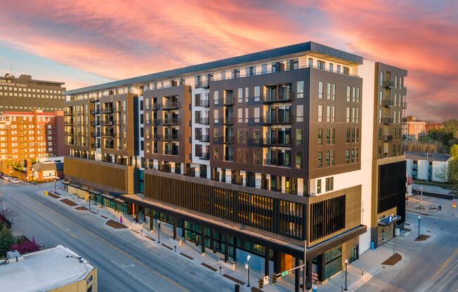 Thirty Seven West Farnam