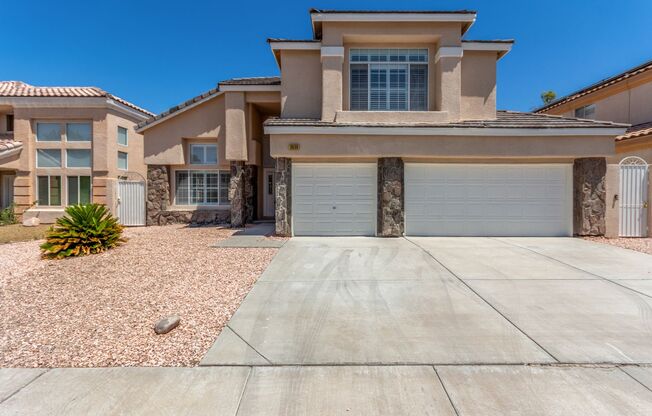 4 Bedroom Home with 3 car garage in Henderson!