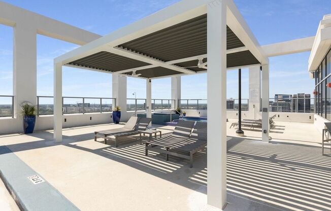 Large Corner Unit at STAR TOWER!