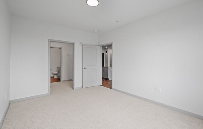 2 beds, 2 baths, 1,087 sqft, $2,095, Unit 430