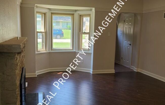 1300 S PKWY DR