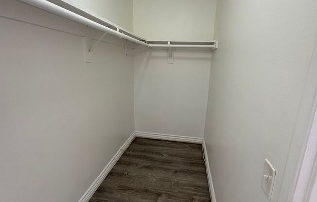 Studio, 1 bath, 330 sqft, $1,775, Unit O-9