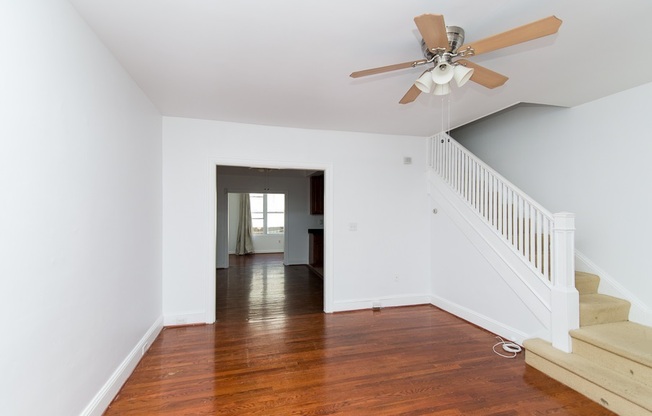 208 CHANNING ST NE