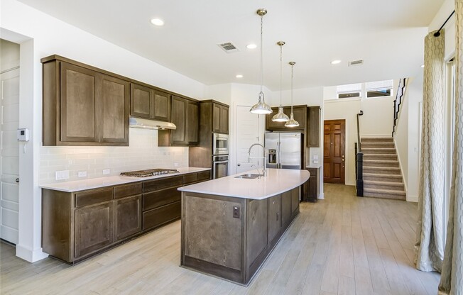 301 JEFFREY DAVID LN W