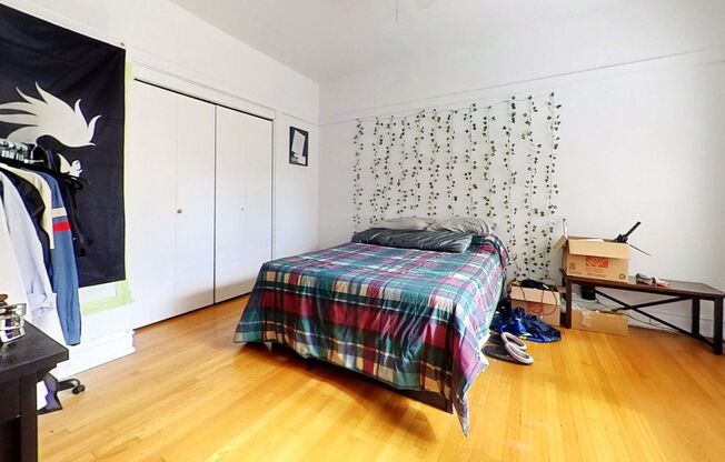 Second Floor Sheridan Park One Bedroom