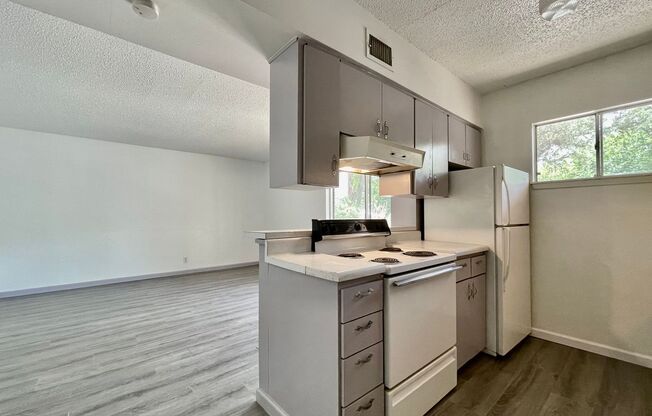 1 bed, 1 bath, 660 sqft, $1,050, Unit 104