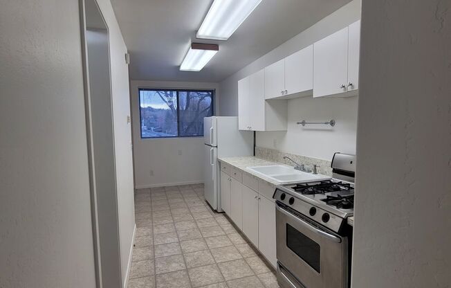 1 bed, 1 bath, 317 sqft, $1,350, Unit Unit 4