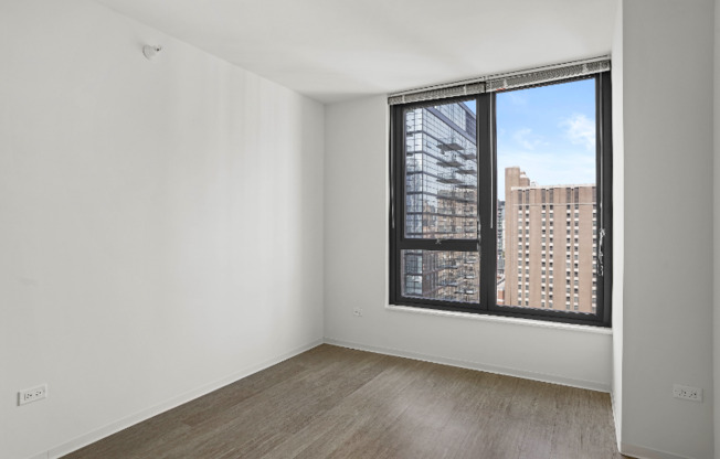 206 W SUPERIOR ST