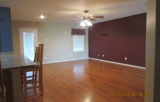 4 beds, 2 baths, $1,725