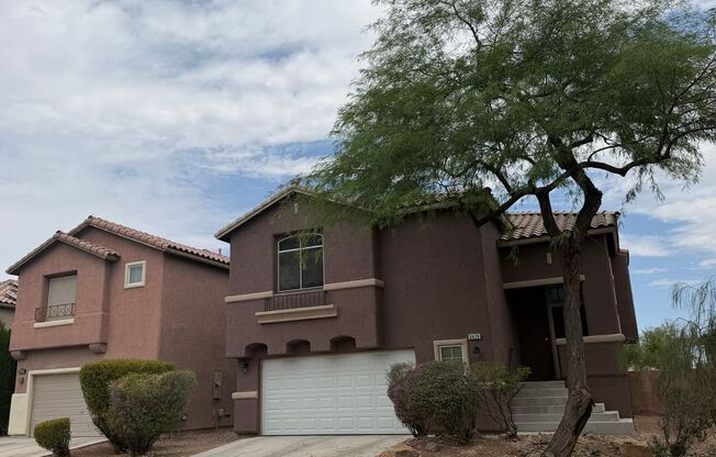 GREAT 2 STORY HOME W/ POOL & SPA