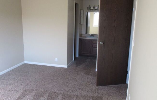 2 beds, 2 baths, 993 sqft, $1,199, Unit 1507-03