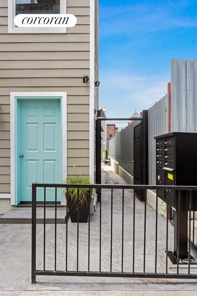 564 PRESIDENT ST