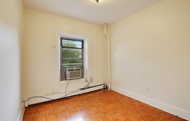306 LAFAYETTE AVE