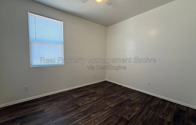 3 beds, 2 baths, 1,914 sqft, $1,975