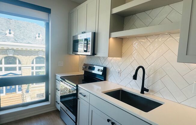 Studio, 1 bath, 539 sqft, $1,775, Unit 312