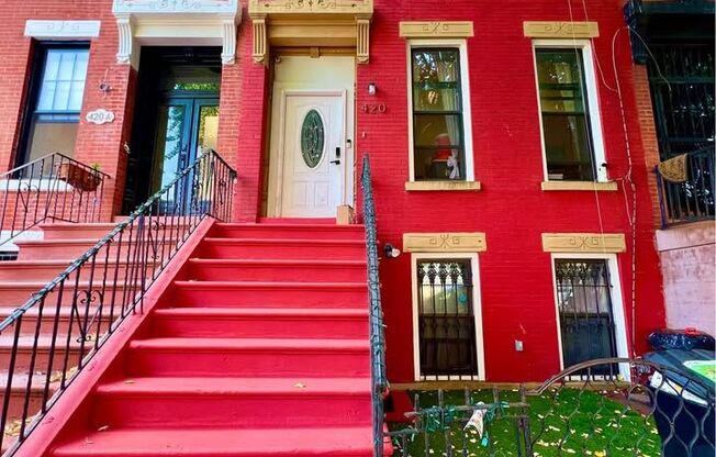 420 KOSCIUSZKO ST