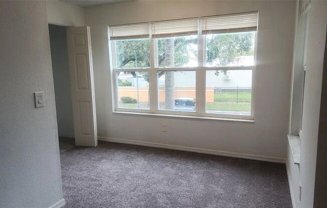 1 Bed / 1 Bath Condo in Venetian Place, East Orlando nr Airport