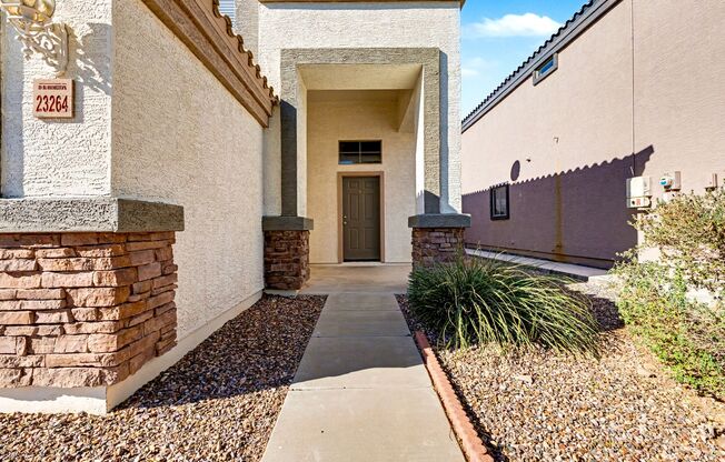 Exquisite home in Buckeye ready to move-in!