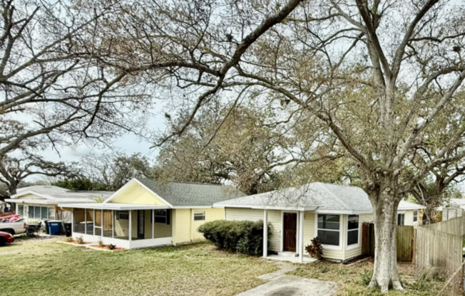 1348 FRIEND AVE