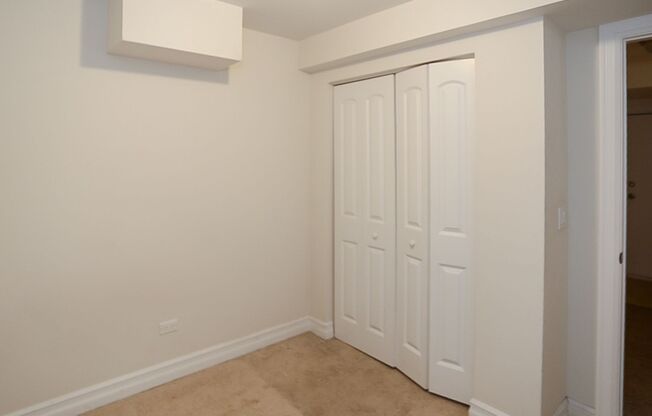 2 beds, 2 baths, 1,135 sqft, $3,550, Unit 3816S-1W
