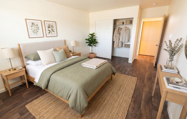2 beds, 1 bath, 820 sqft, $2,995, Unit R-404