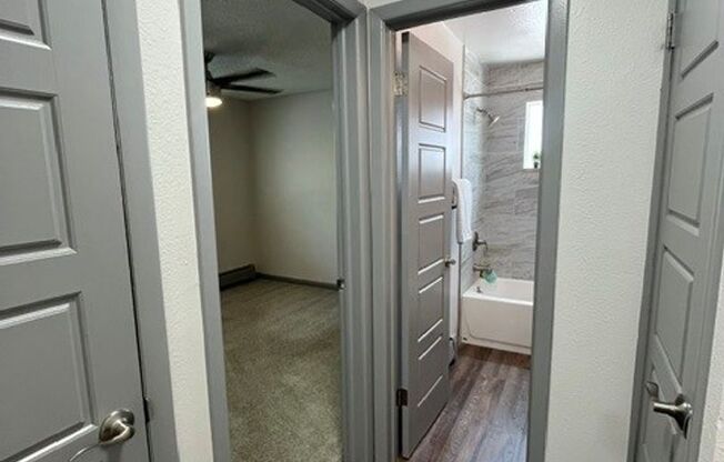 2 beds, 1 bath, 725 sqft, $1,610, Unit 401